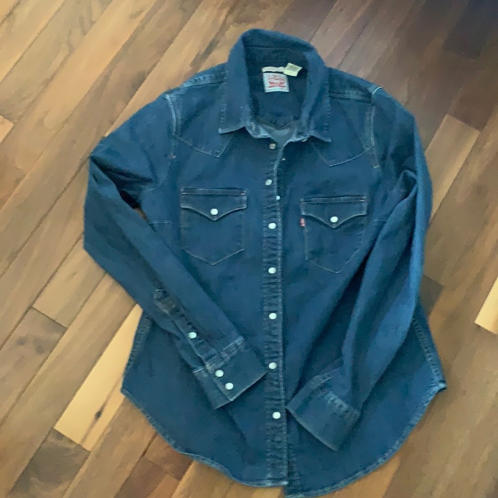 Levi’s denim shirt - medium